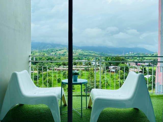 Deluxe Mountain View Room