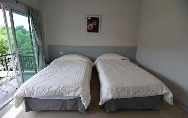 Standard Twin