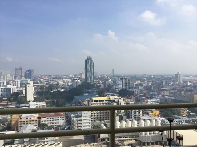 Studio Room with City View