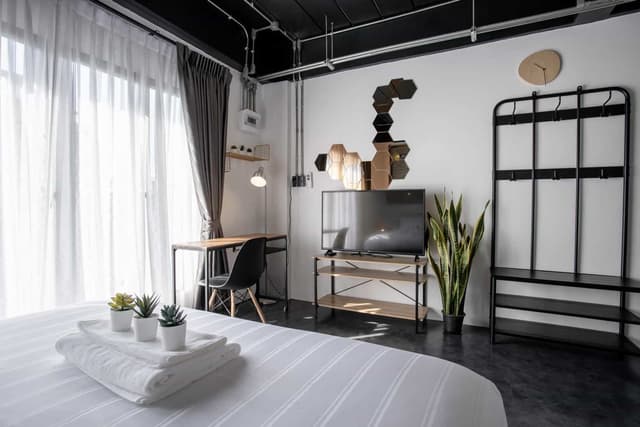 Queen Room