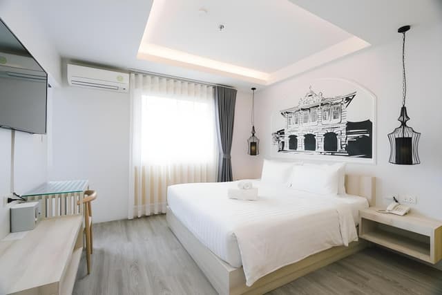 Deluxe Double or Twin Room