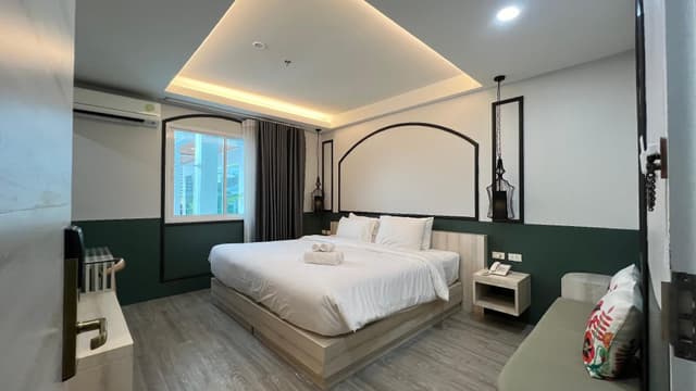 Deluxe Double or Twin Room