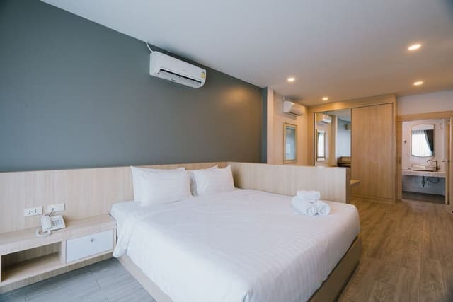 Executive Suite
