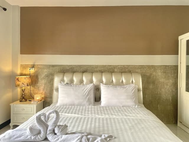 Deluxe Room, 1 King Bed, Non Smoking