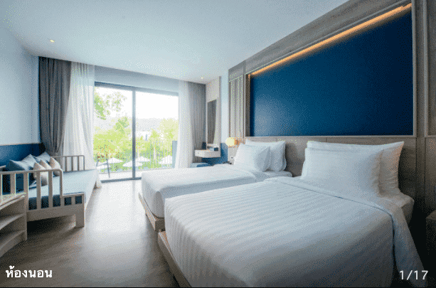Deluxe Pool Access Room