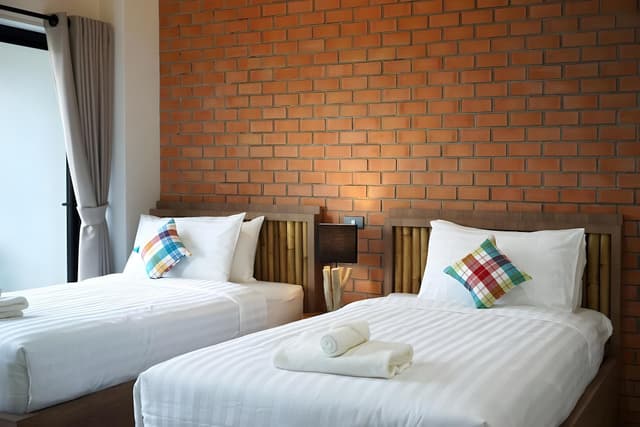 Standard Twin Room