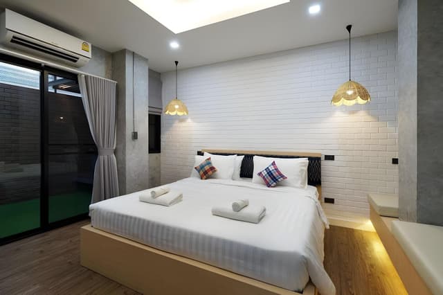 Signature Suite