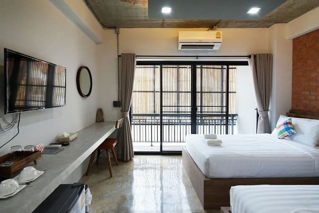 Standard Twin Room
