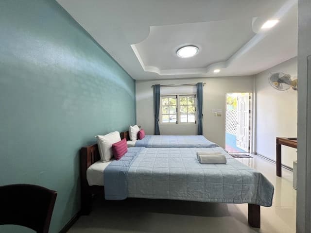 Standard Twin Room