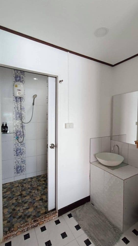 Room, 1 King Bed, Sea View