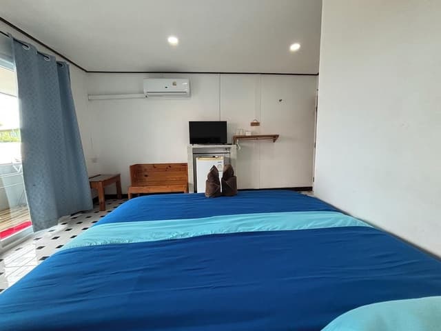 Basic Room, 1 King Bed, Air conditioning