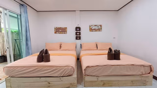 Room, 2 Queen Beds, City View