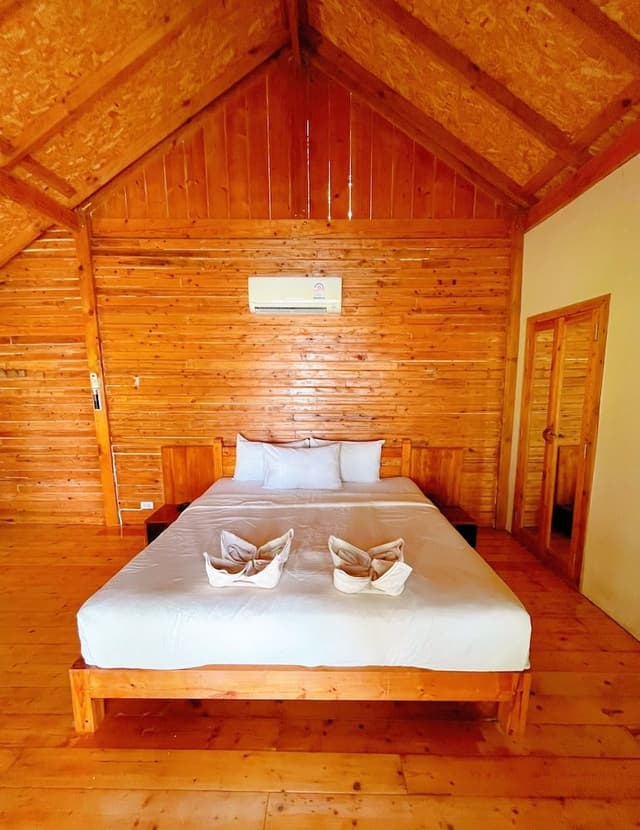 Air-con Bungalow Beach View