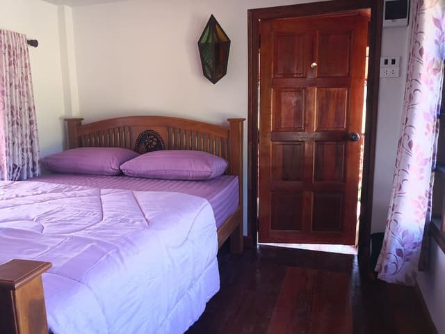 Traditional Bungalow, 1 Queen Bed, Non Smoking