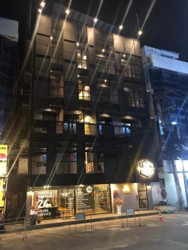 248 Street Hostel (Rooftop Bar and Pool)1