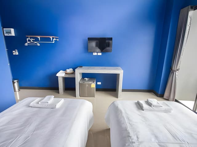 Standard Twin Room