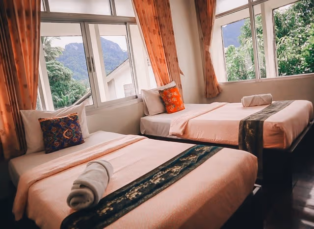 Standard Twin Room