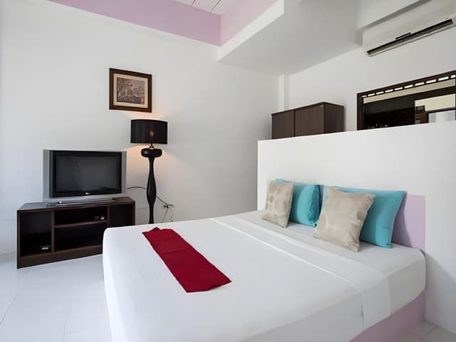 King Bed Deluxe Room