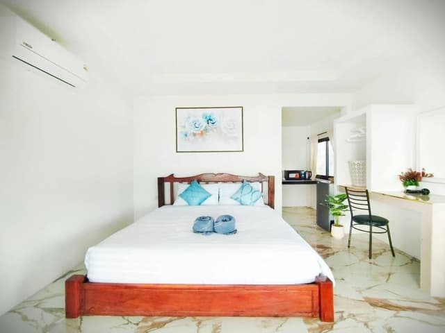 Deluxe Studio Suite