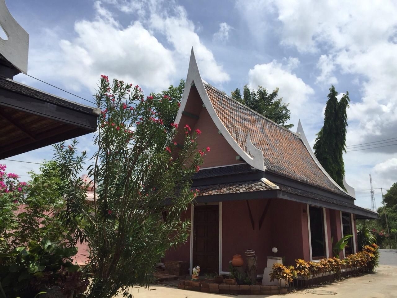 โรงแรมสวีท อินน์ รีสอร์ท (Sweet Inn Resort Hotel)1