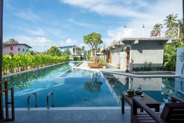 Deluxe Double Room, Poolside