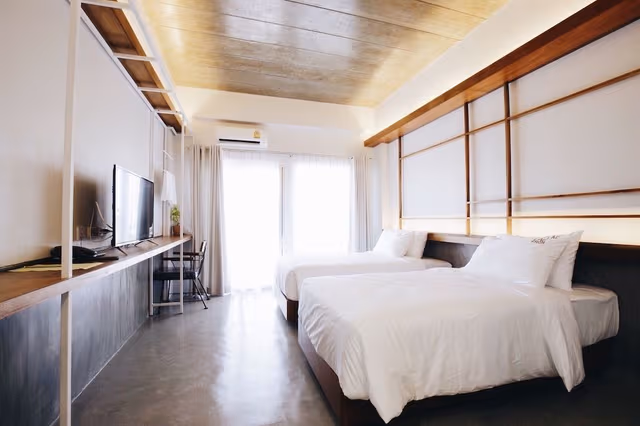 Standard Twin Room
