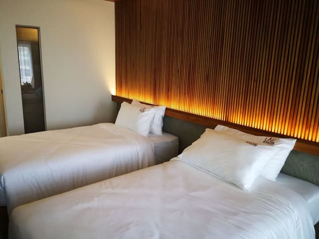 Standard Twin Room