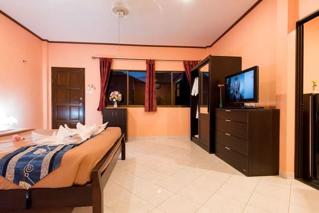 Deluxe Double Suite #5, #6, #7