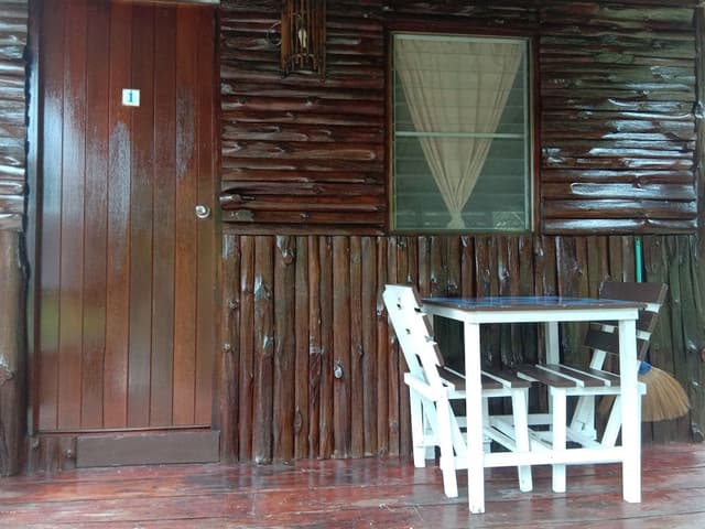 One bedroom chalet (Air-con)