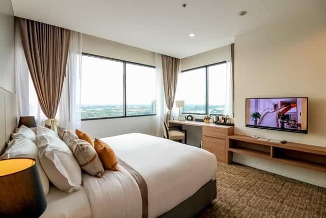Executive Suite