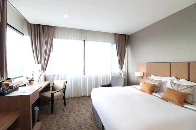 Superior King Bed