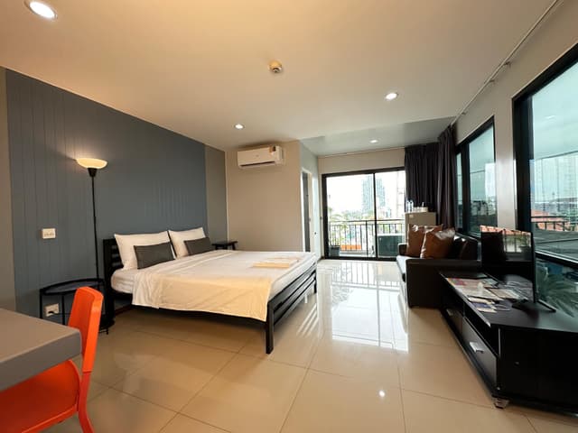 1 Single Bed
