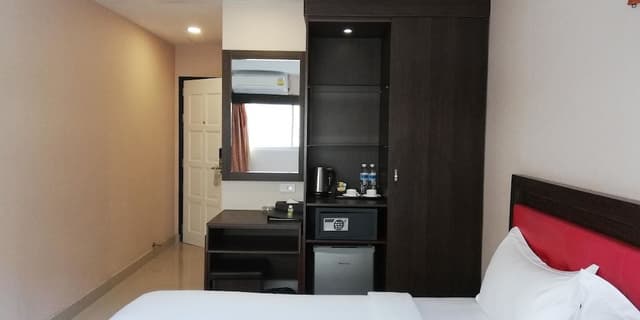 Standard Room, 1 King Bed