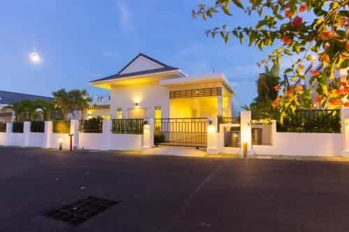 Luxury House in Hua Hin Luxury House in Hua Hin