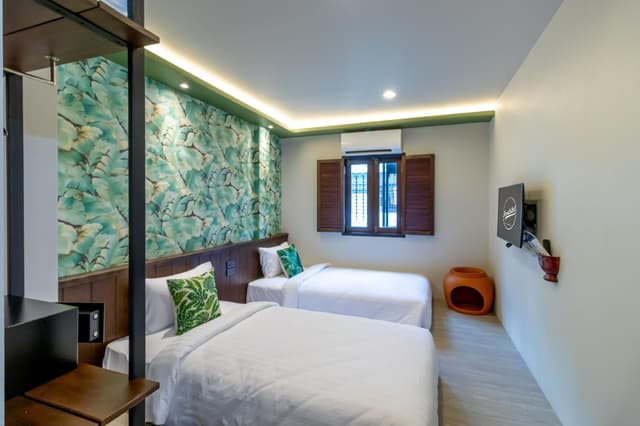 Standard Twin Room