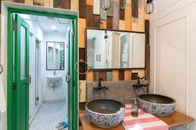 6 Bed Dormitory Room