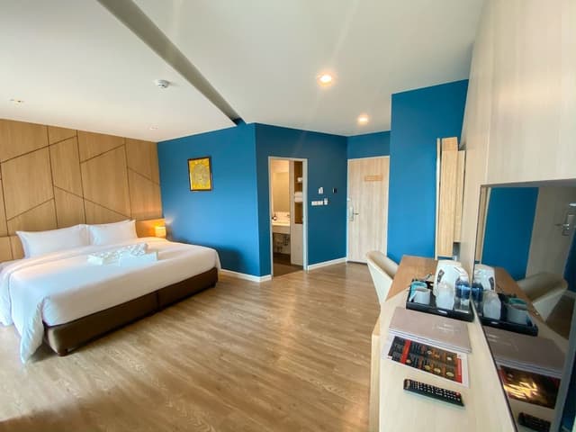 Deluxe Double or Twin Room