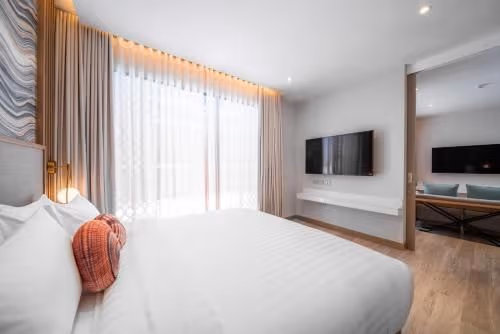 Corner Suite with Balcony