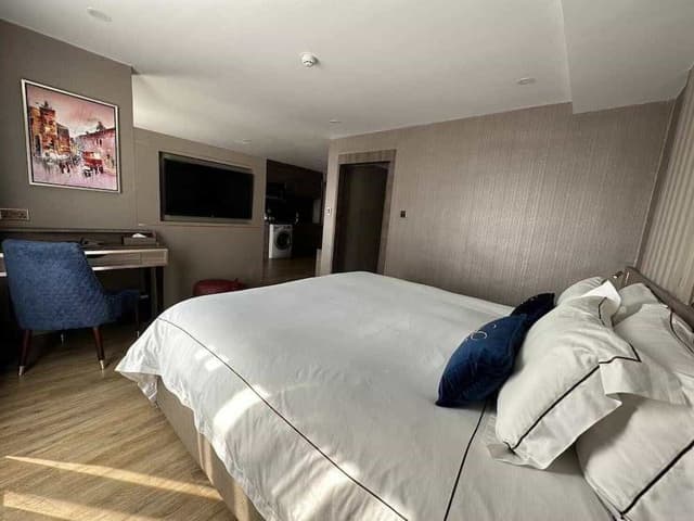 Premier Room