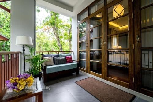 Deluxe Twin Beds