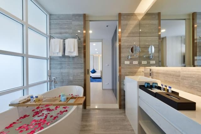 Presidential Room, 1 King Bed, City View