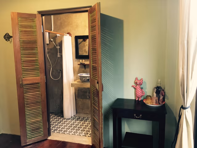 Single With Private Bathroom