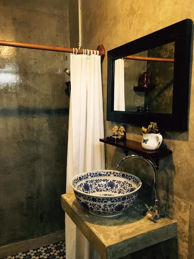 Single With Private Bathroom
