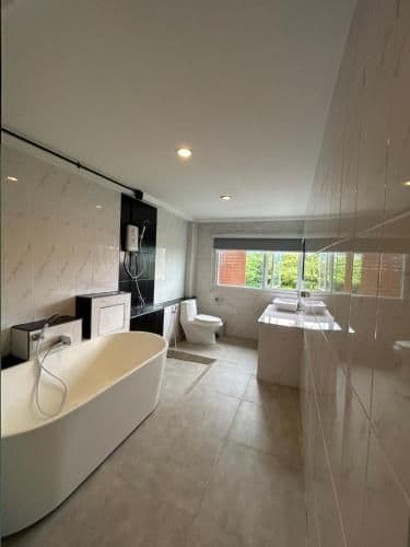 Standard Suite Hot Tub