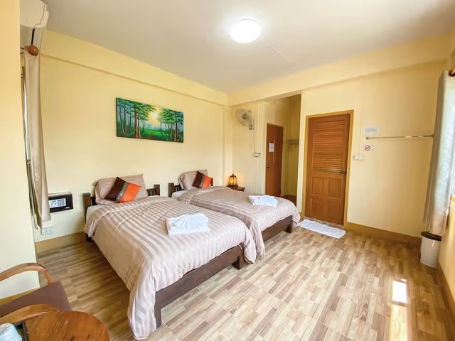 Large Twin Room