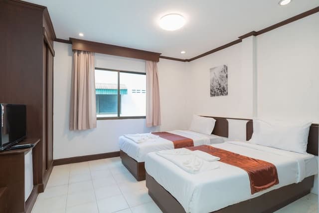 Deluxe Twin Room
