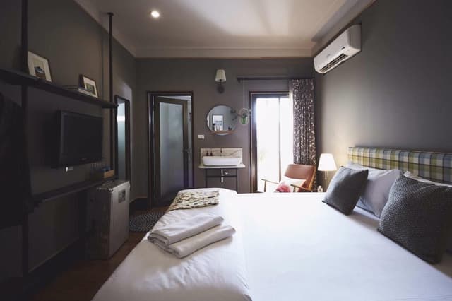 Josh Room
