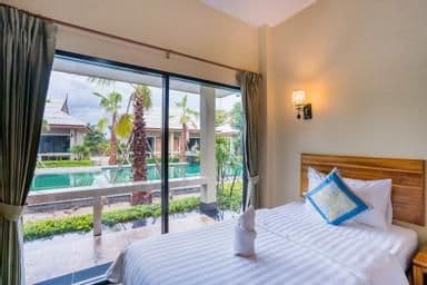 Superior Double or Twin Room with Pool View
