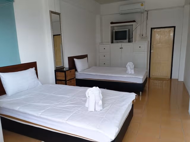 Standard Twin Room