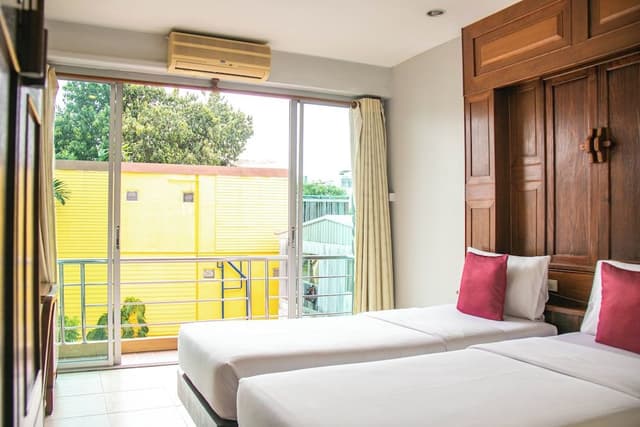 Deluxe Twin Room (Main Building)